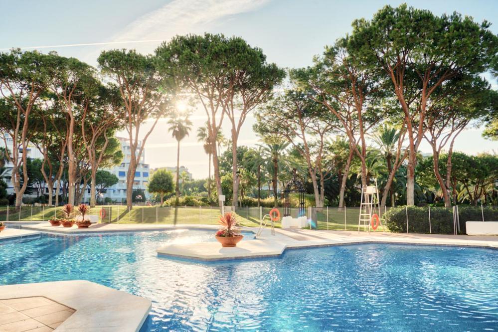 Playas Del Duque, Puerto Banus, Golf .Playa Y Compras Apartamento Marbella Exterior foto